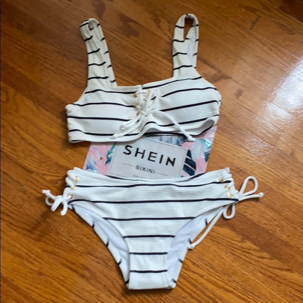 Women’s Small Striped Lace-up Front Bikini